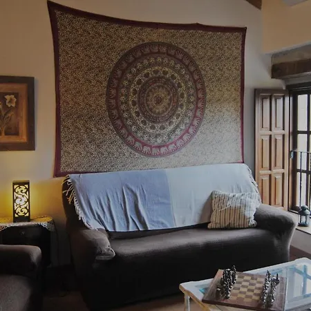 El Musgoso Хостел Льерганес